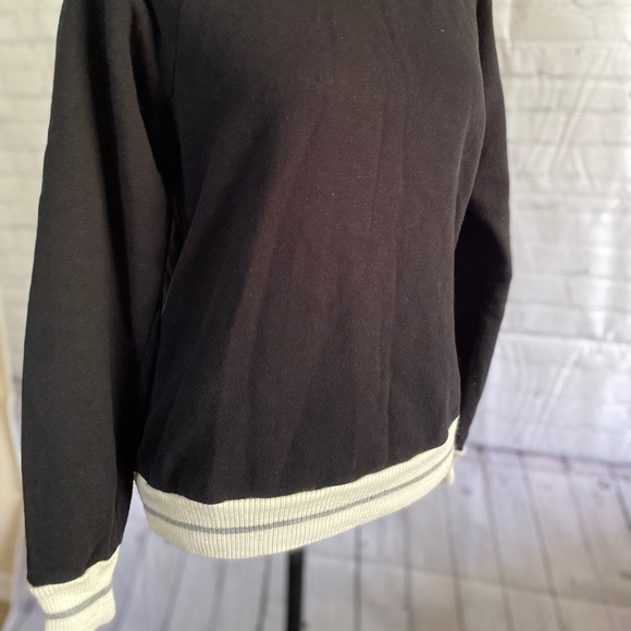 J. Crew Women’s Sweater Size Medium - Picture 2 of 4